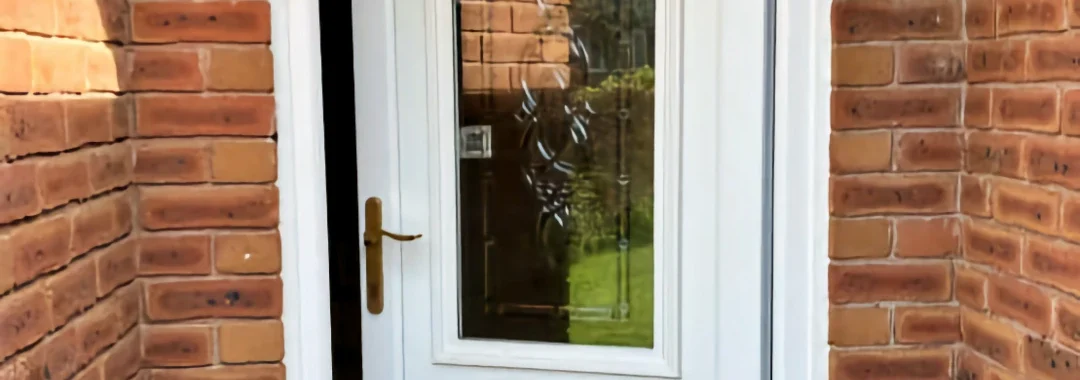 customer struggling to lock their uPVC door