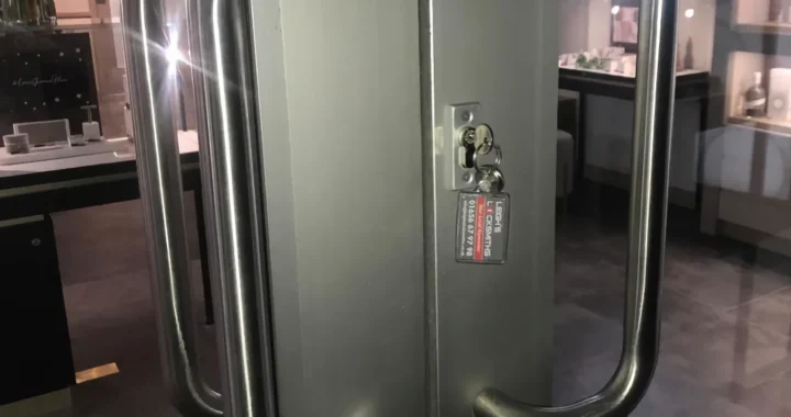 Leigh’s Locksmiths Bridgend 24 Hour emergency locksmith call out service