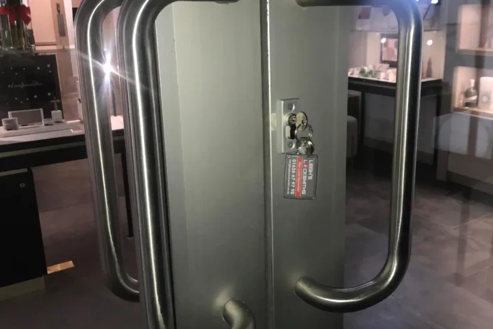 Leigh’s Locksmiths Bridgend 24 Hour emergency locksmith call out service