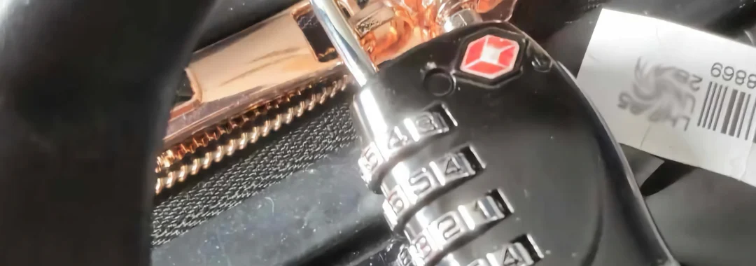 flight baggage lock failed